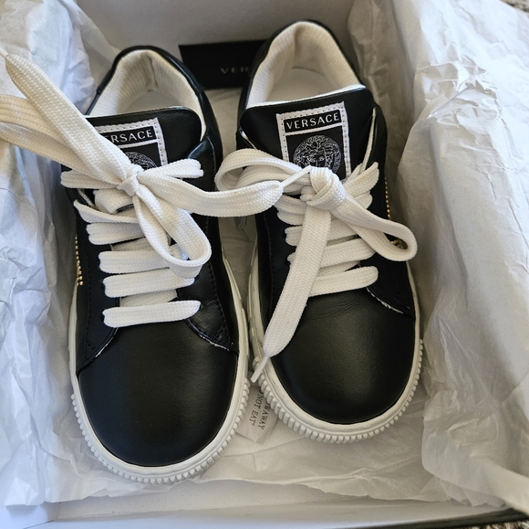 VERSACE toddler Leather sneakers with Gold Studs-worn once-s30EU - Picture 3 of 7